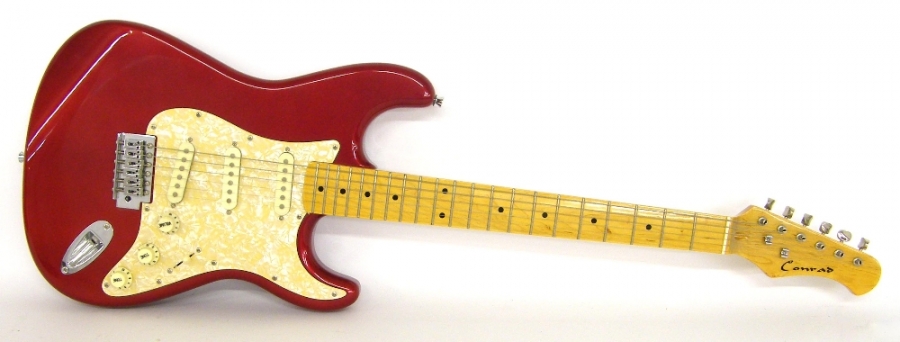 Photo of a Conrad Stratocaster (Entry-level electric guitar)